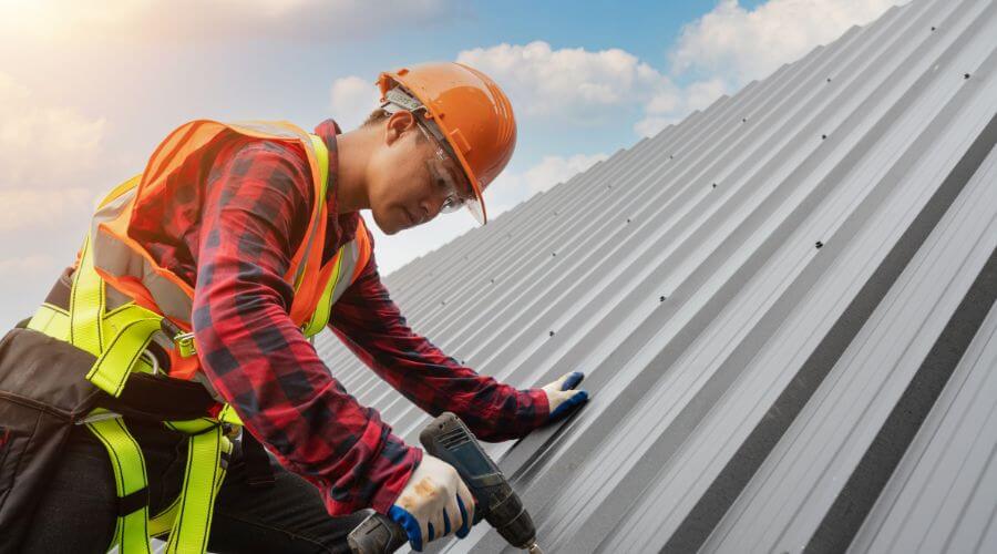 Professional residential roofers in Latham, MO